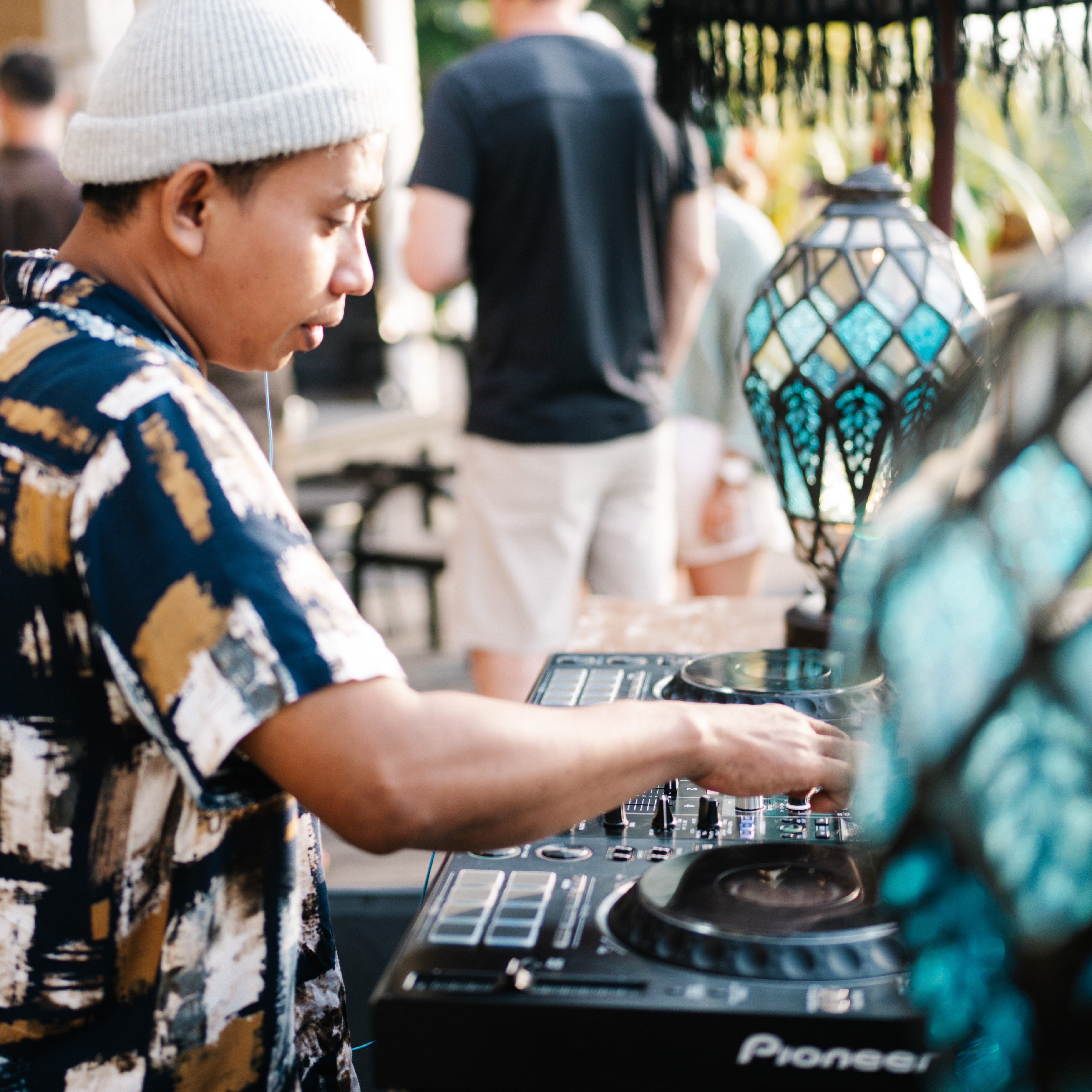 SUNDAY SUNSET SESSION